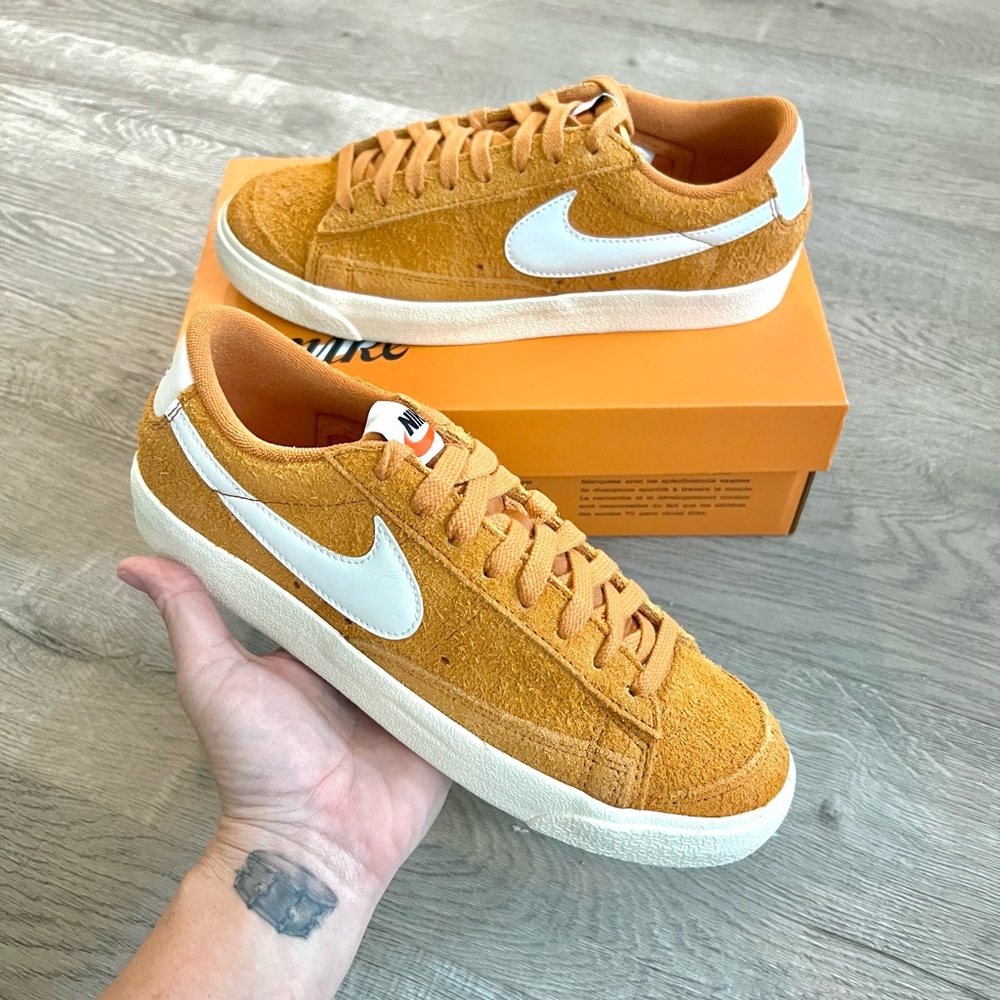 Nike Blazer Low 77 VNTG-Suede-Monarch/Sail-Coconut Milk-Orange-Size 8.5 Women’s
